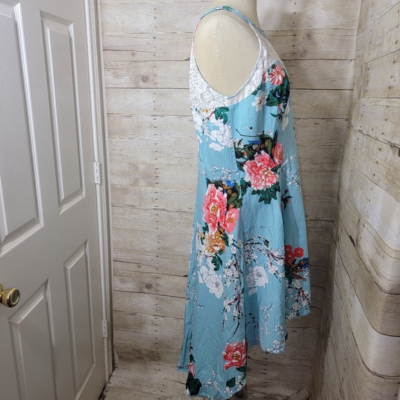 High low dress - Picture 2 of 4